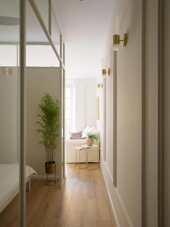 Staylish Studio Apartment In Malasana Madrid Exterior photo