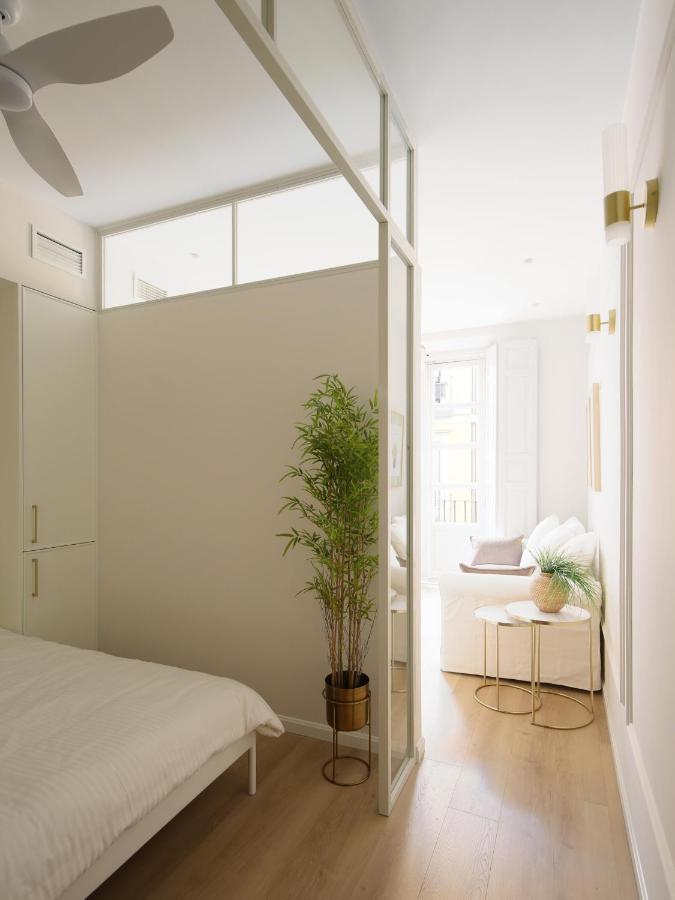 Staylish Studio Apartment In Malasana Madrid Exterior photo